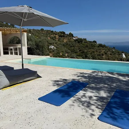 Villa 'maison Magnolia' With Infinity Pool & Sea View